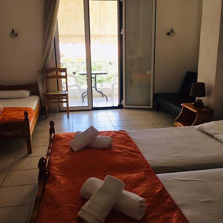 Araliki Apartments & Studios Λουτρά Αιδηψού Δωμάτιο φωτογραφία